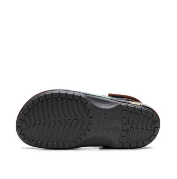 Crocs Unisex-Adult Disney Cars Mater Classic Clogs