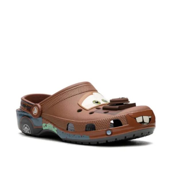 Crocs Unisex-Adult Disney Cars Mater Classic Clogs