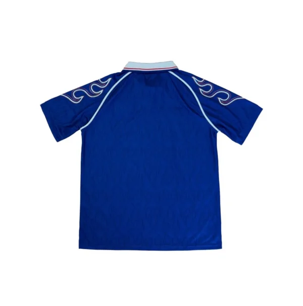 Maillot de football remake Kanye West « Jesus is King »