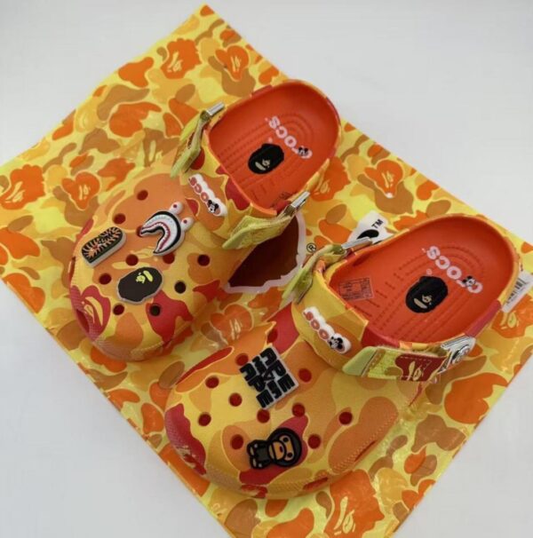 Crocs Classic All-Terrain Clog « BAPE Camo »