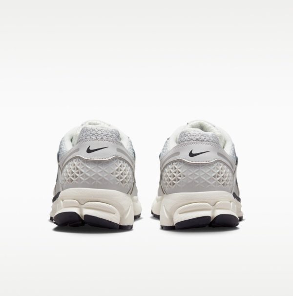 Nike Zoom Vomero 5 "Photon Dust Metallic Silver"