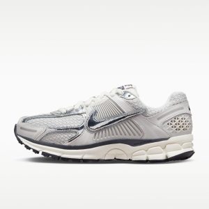 Nike Zoom Vomero 5 "Photon Dust Metallic Silver"